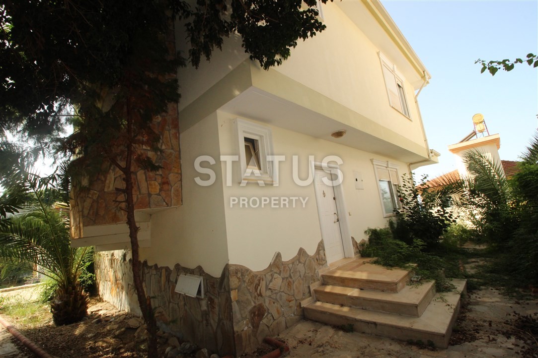 Three-storey villa with a swimming pool in Kargicak area фото 22