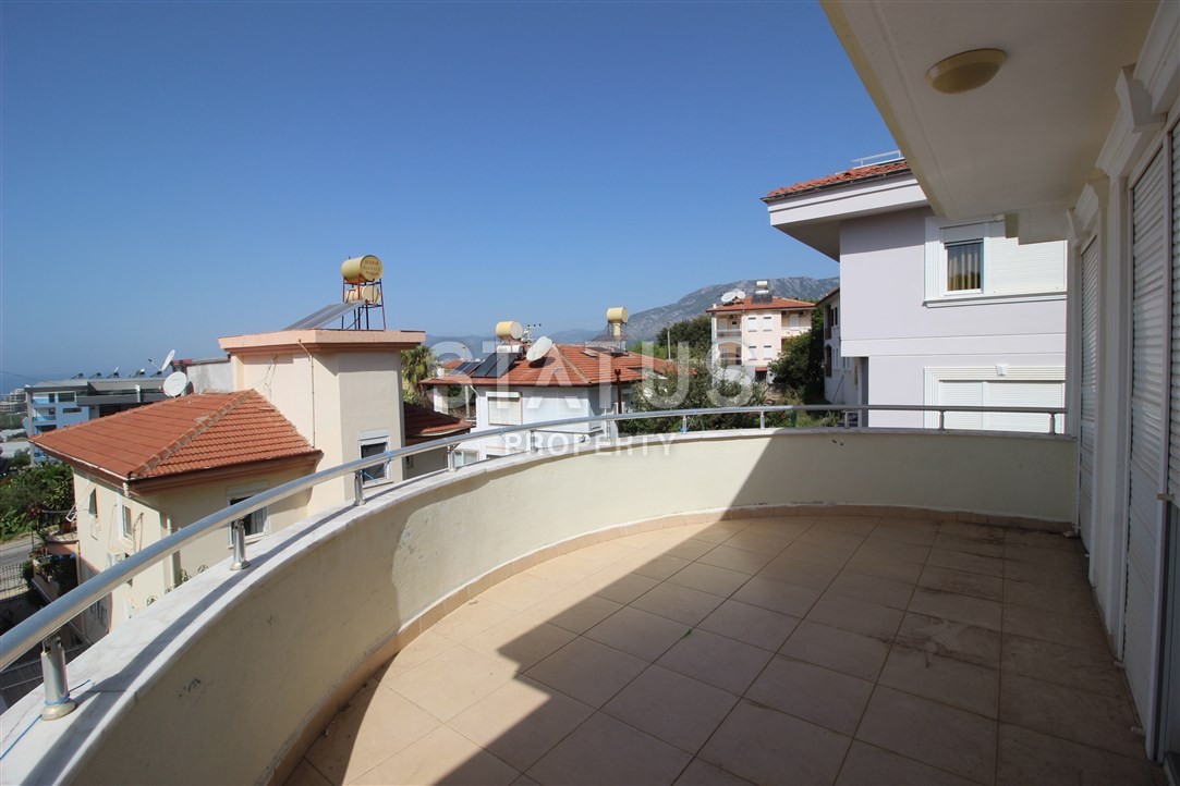 Three-storey villa with a swimming pool in Kargicak area фото 27