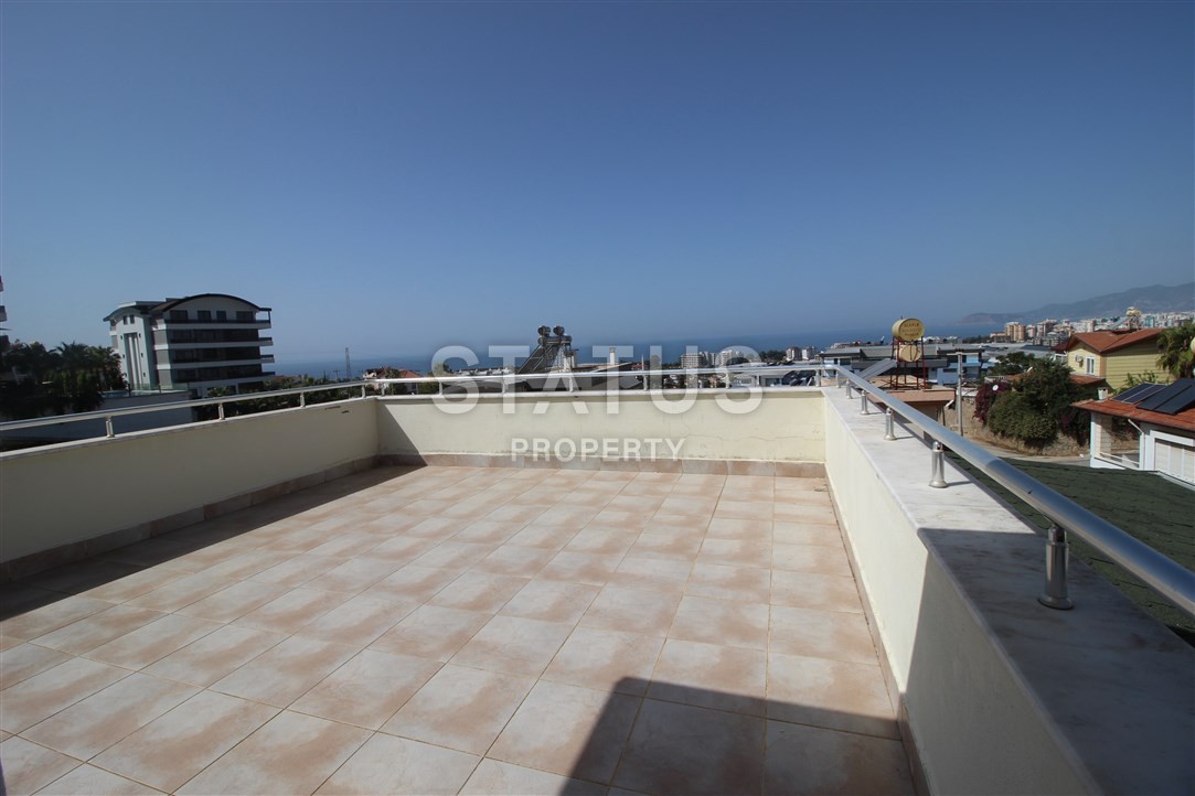 Three-storey villa with a swimming pool in Kargicak area фото 33