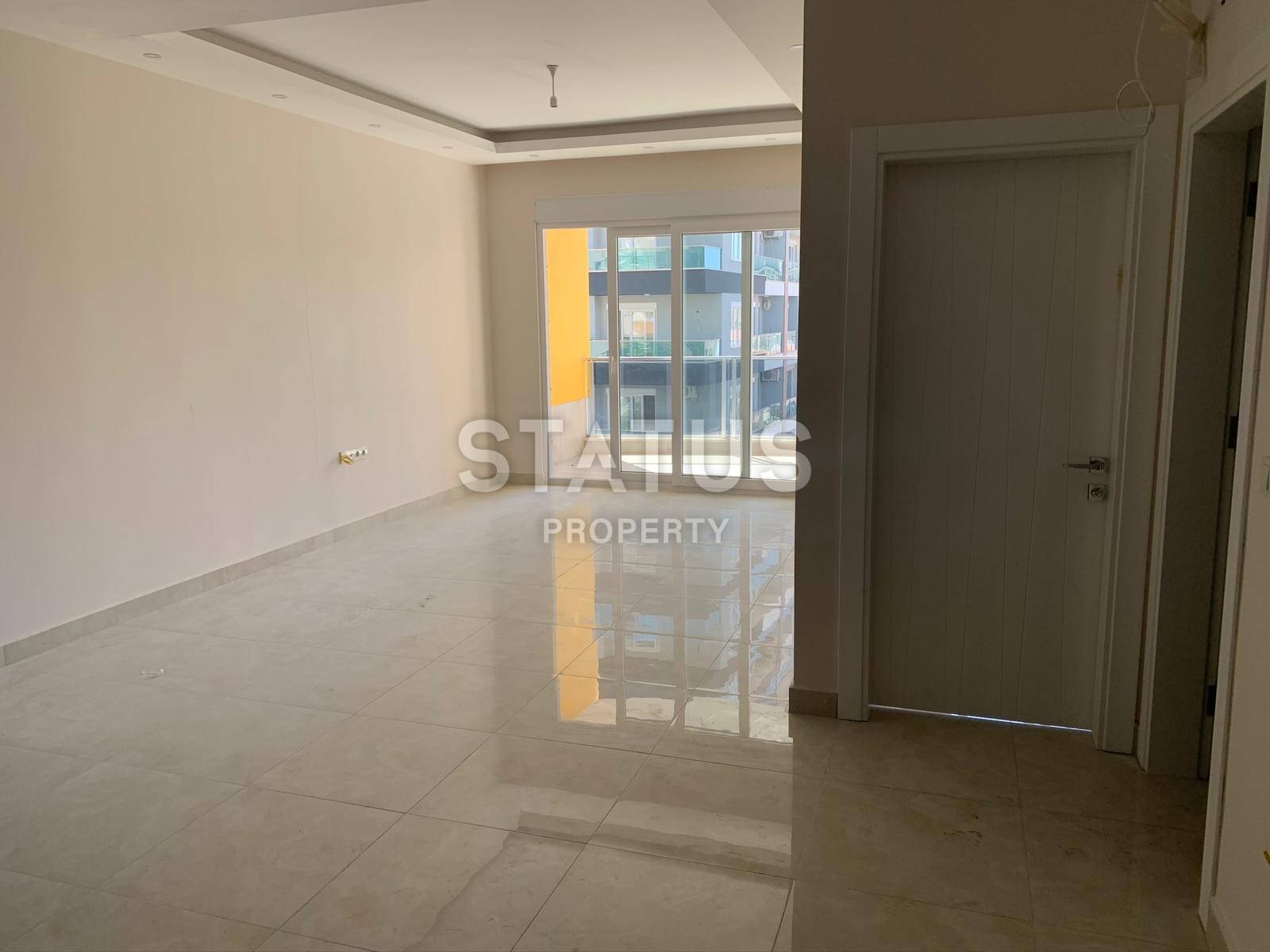 Срочная продажа квартиры 1+1 в новом комплексе, 75 м2 фото 2