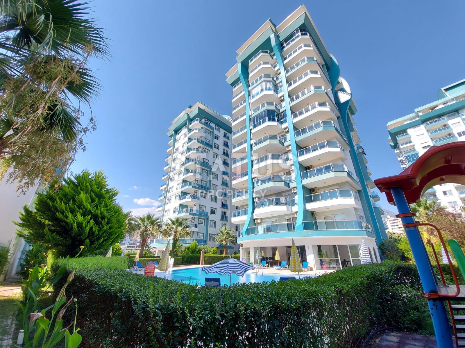 Квартиры в комплексе с инфраструктурой в Махмутларе, 66 -240 м2 фото 1