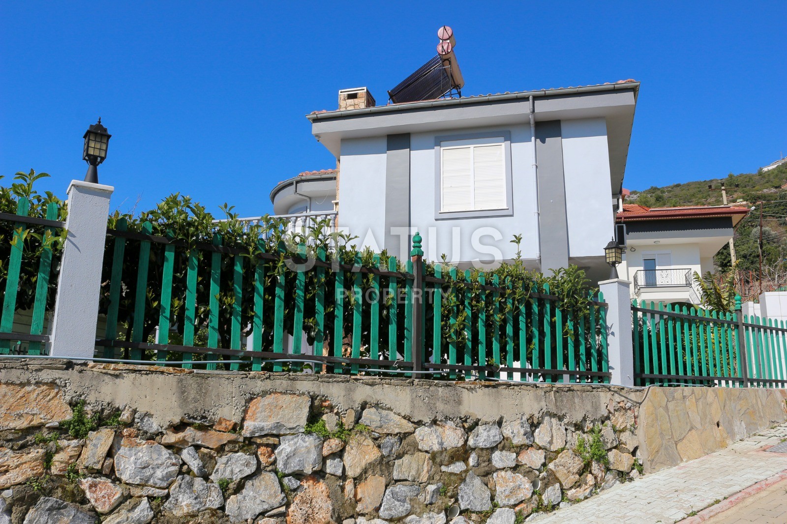 Вилла 4+1 с садом и бассейном в центре города фото 5