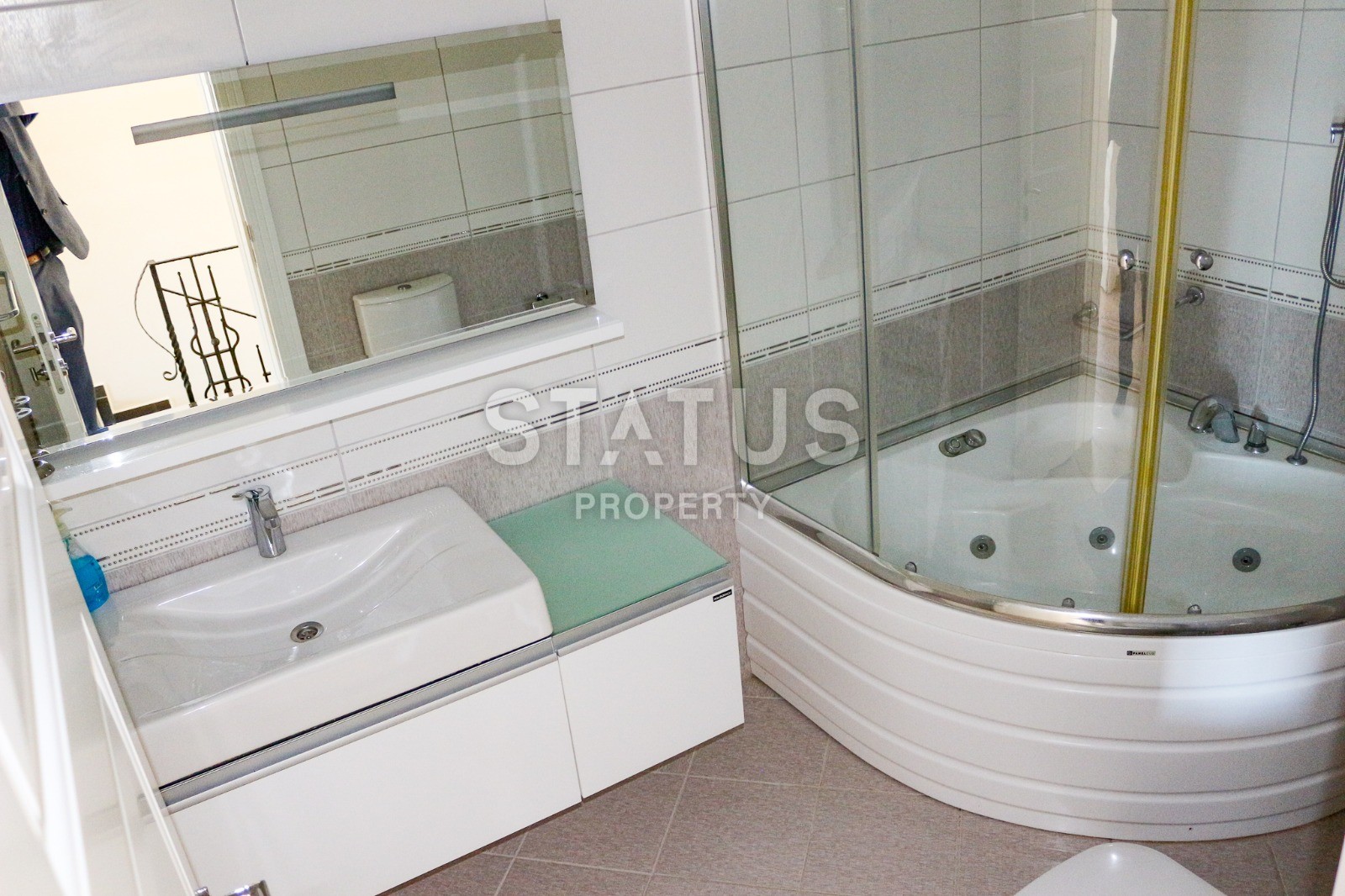 Вилла 4+1 с садом и бассейном в центре города фото 14