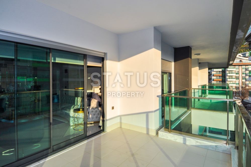 Penthouse 2+1 in a luxury complex in Kargicak, 130 m2 фото 15