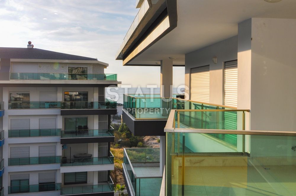 Penthouse 2+1 in a luxury complex in Kargicak, 130 m2 фото 18