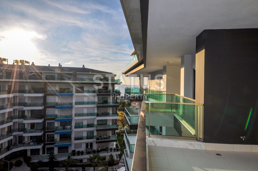 Penthouse 2+1 in a luxury complex in Kargicak, 130 m2 фото 20