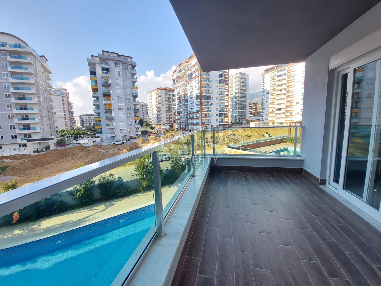 Apartment 1+1 with a large area of 80 m2 фото 3