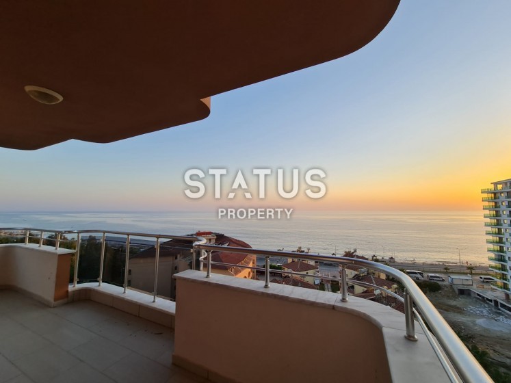 Пентхаус 2+1 с панорамным видом на побережье и горы Торос фото 1