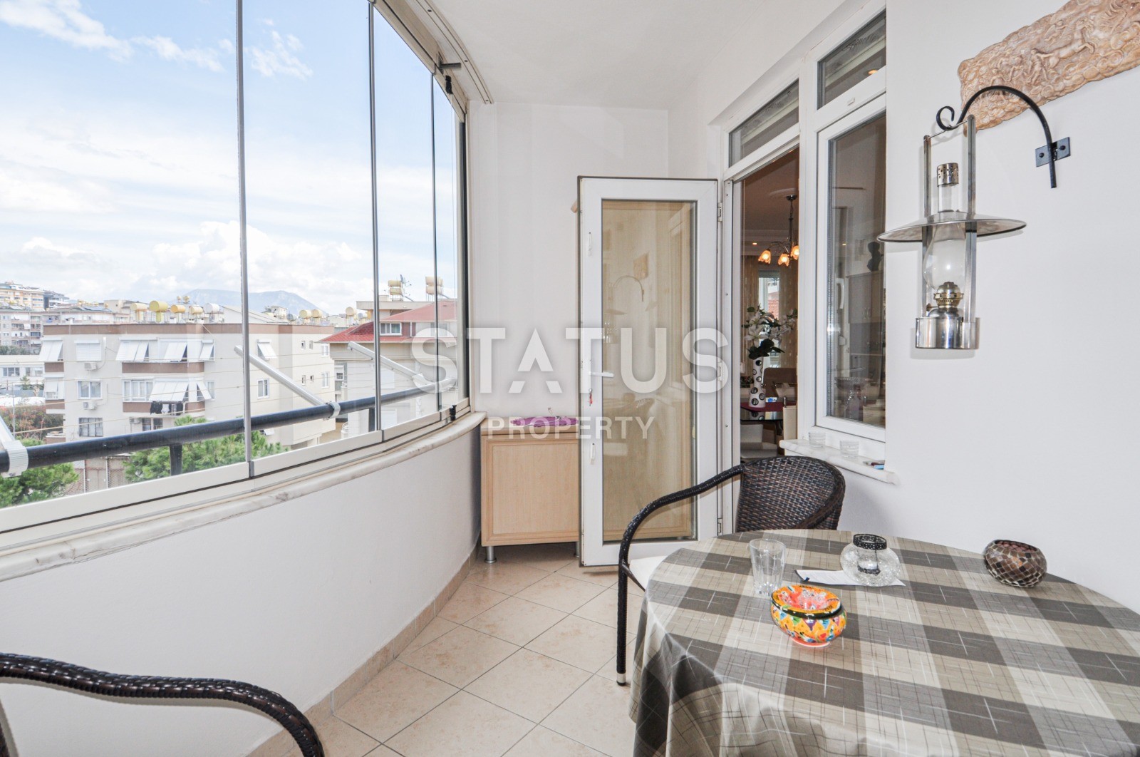 Furnished 2+1 apartments with mountain views in the central part of Alanya. фото 4