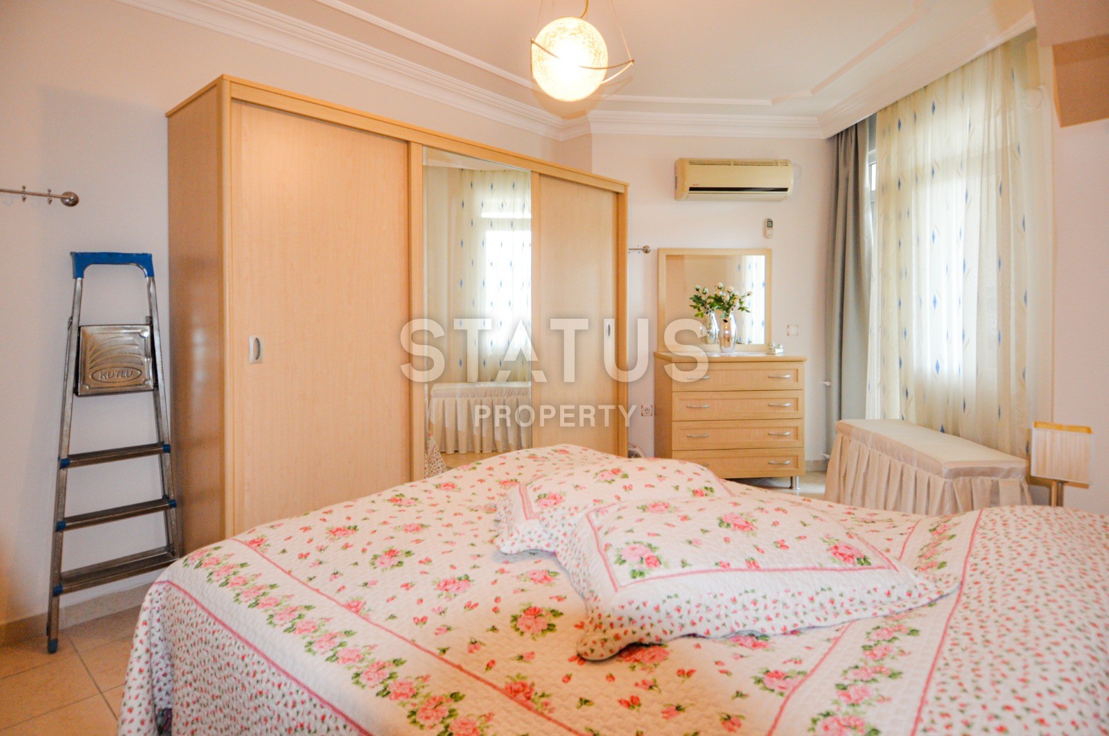 Furnished 2+1 apartments with mountain views in the central part of Alanya. фото 8