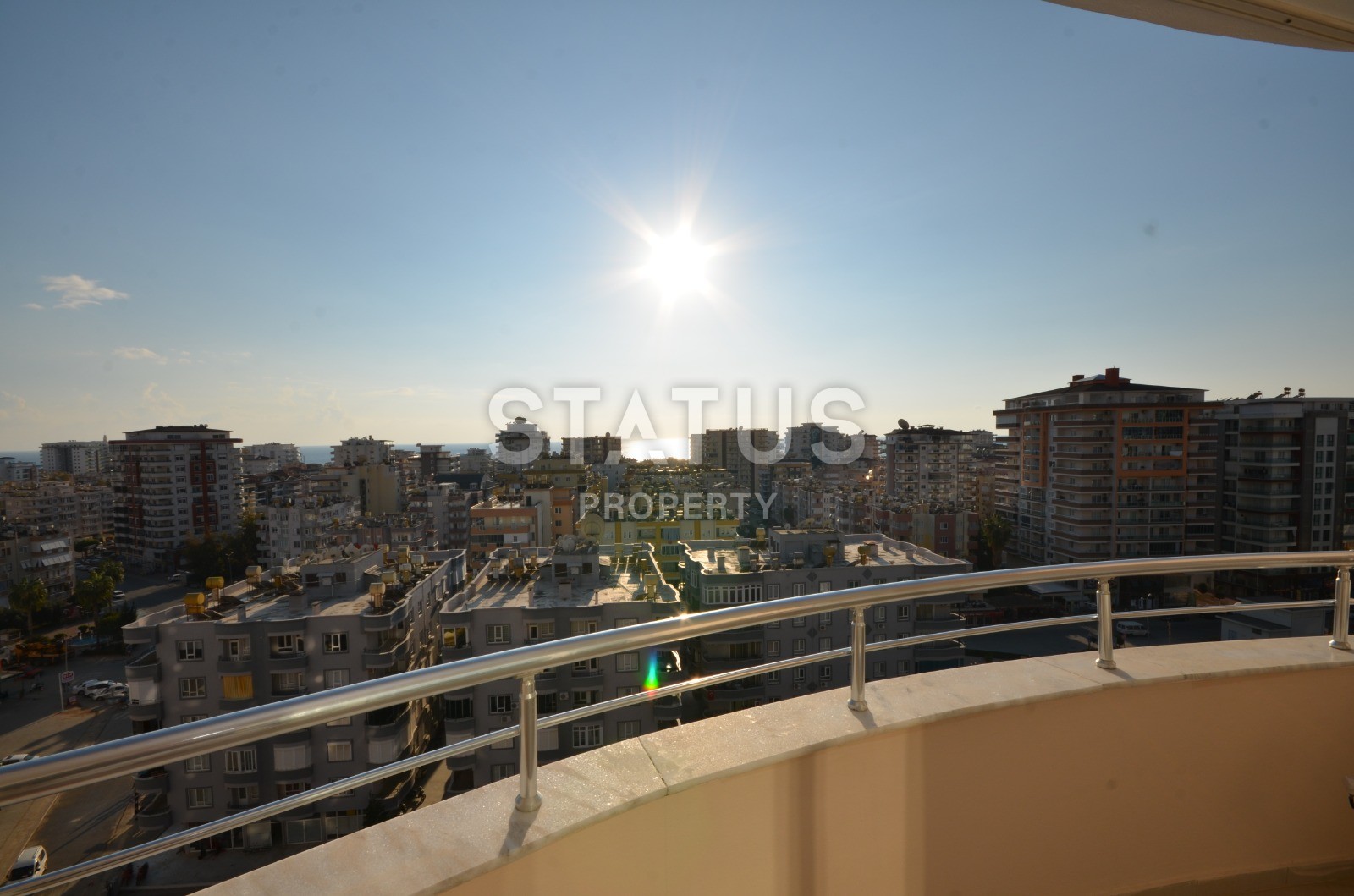 Отличная трехкомнатная квартира на высоком этаже! Красивый вид, супер цена! фото 1