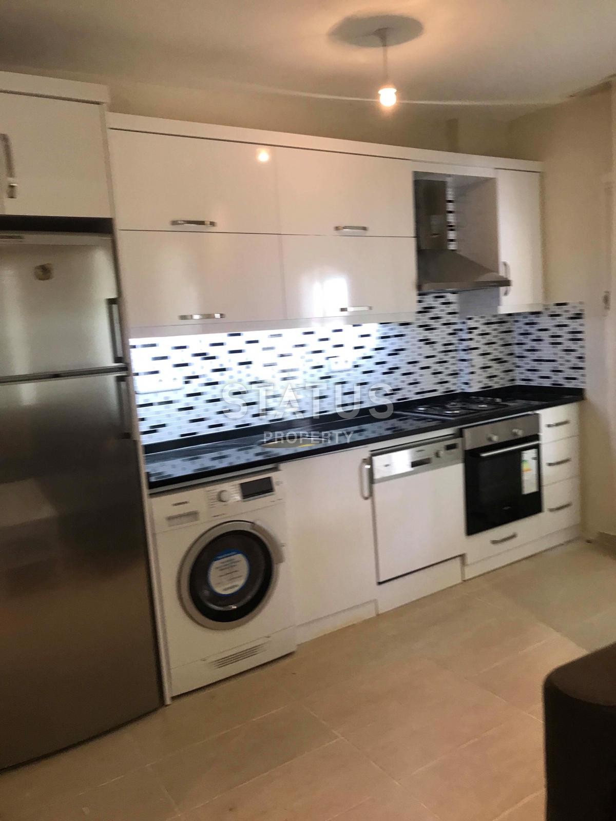 Двухкомнатная квартира с мебелью в центре города, 60 м2 фото 3