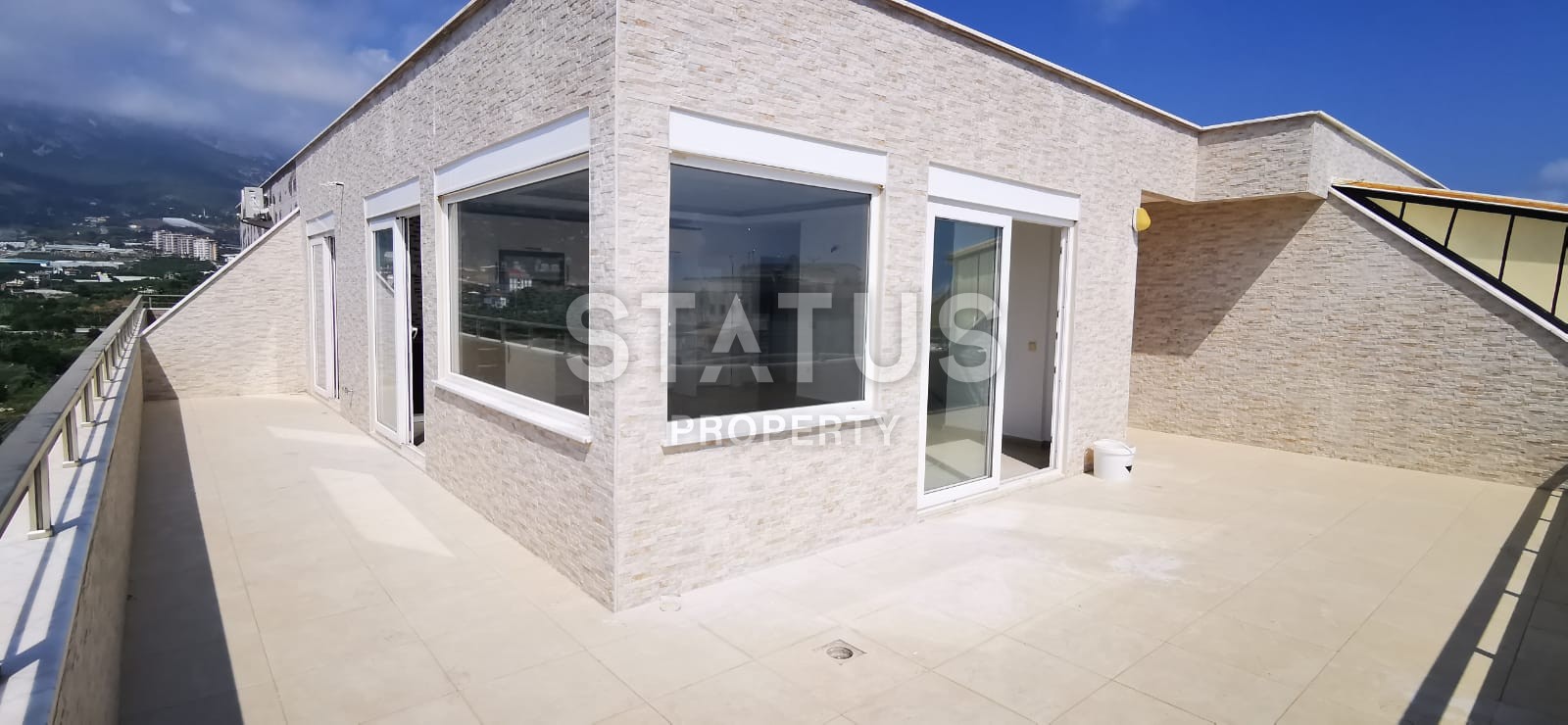 Penthouse with sea and mountain views in Mahmutlar, 160 m2 фото 3