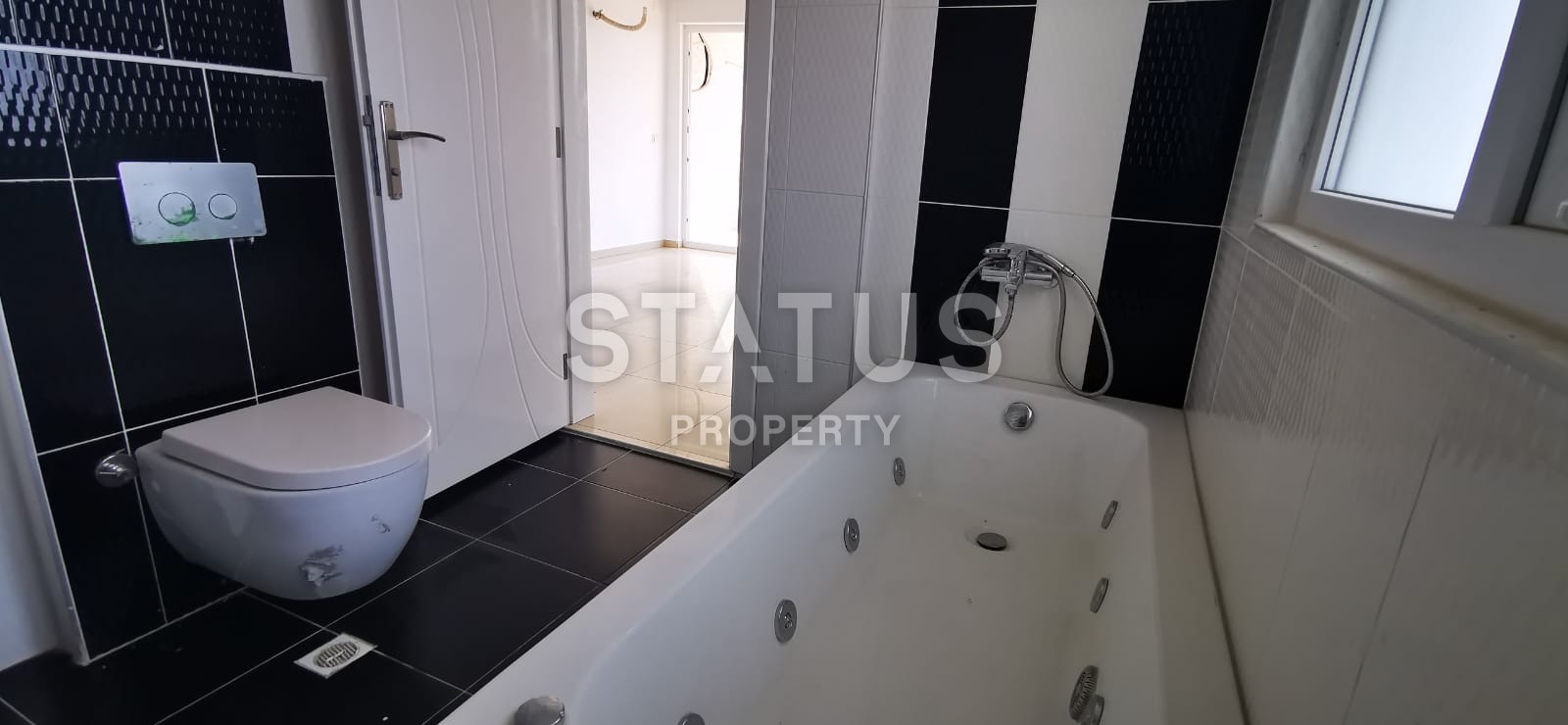 Penthouse with sea and mountain views in Mahmutlar, 160 m2 фото 24