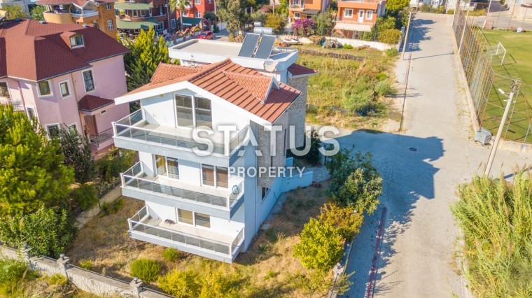 Трехэтажная вилла в районе Конаклы 3+1, 310 м2 фото 1