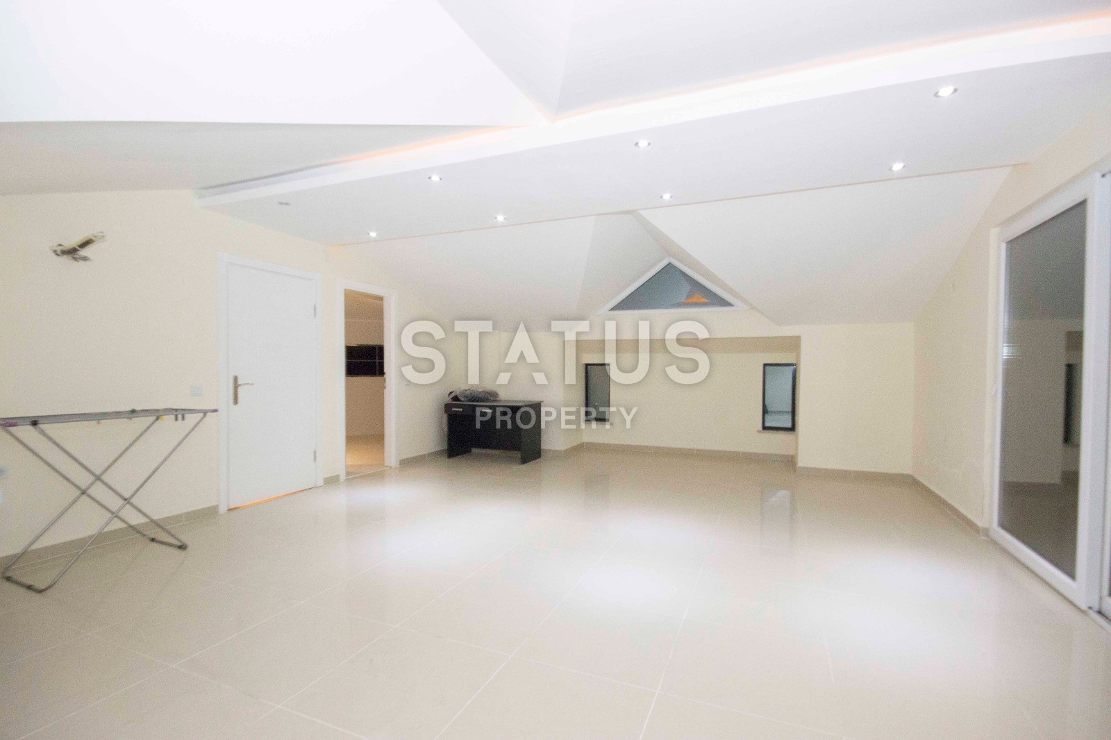 Трехэтажная вилла в районе Конаклы 3+1, 310 м2 фото 34