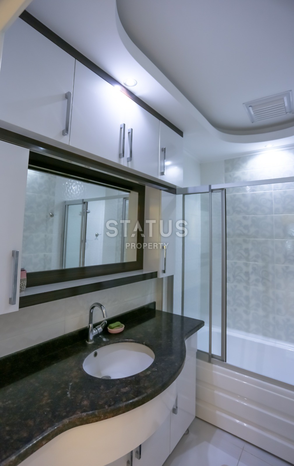 Трехкомнатная квартира в комплексе люкс класса, 110 м2 фото 12