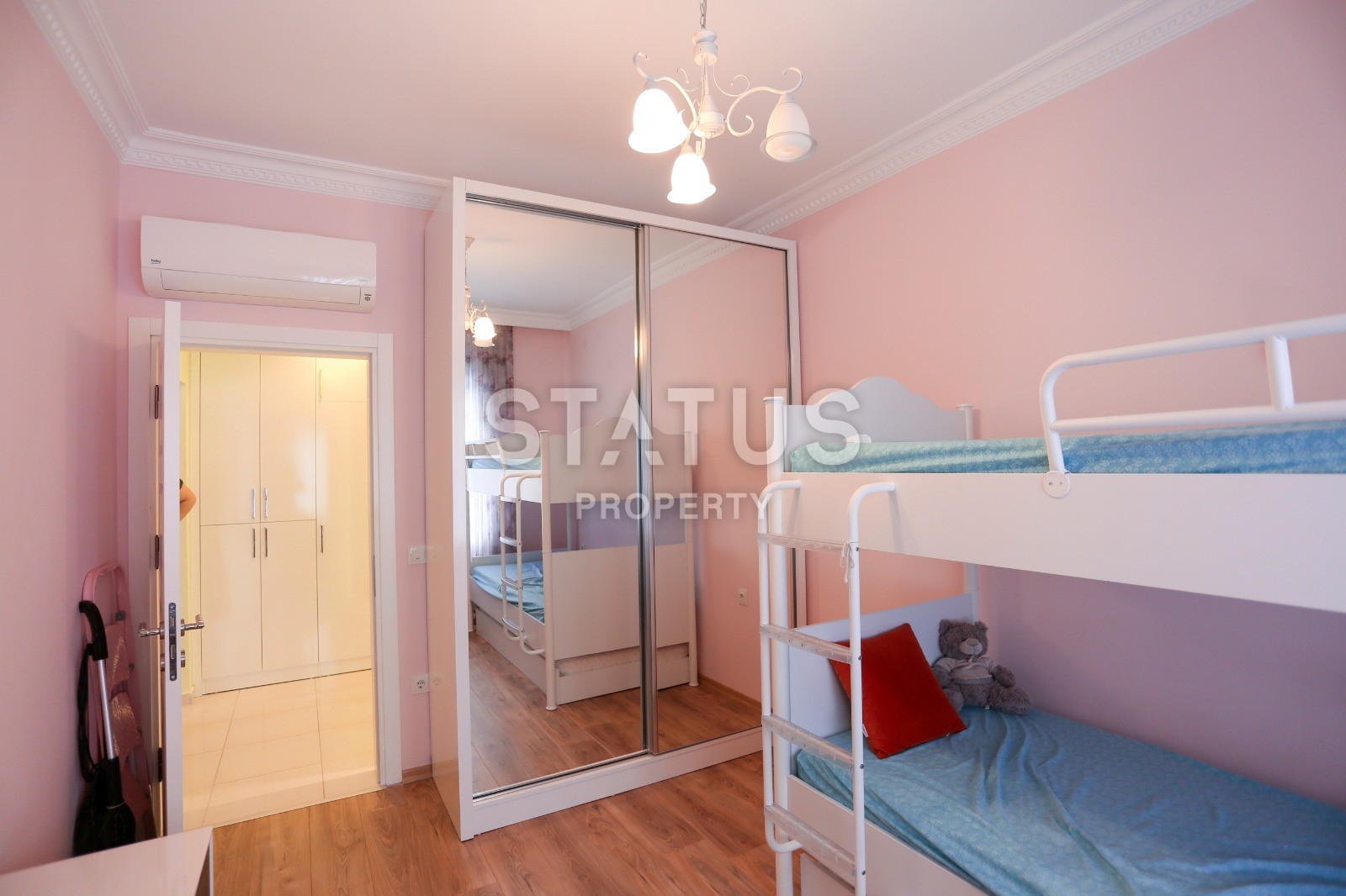 Трехкомнатная квартира в комплексе люкс класса, 110 м2 фото 18