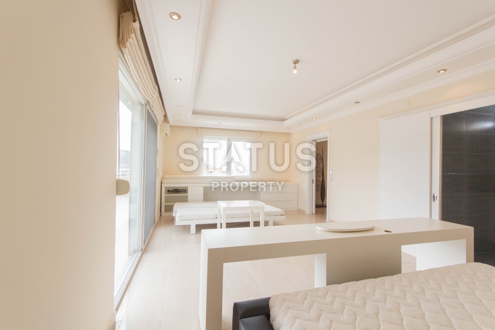 Пентхаус с невероятными видами на первой линии в добротном доме. 230 кв.м. фото 6