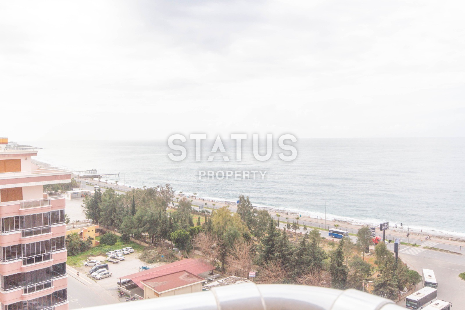 Пентхаус с невероятными видами на первой линии в добротном доме. 230 кв.м. фото 12