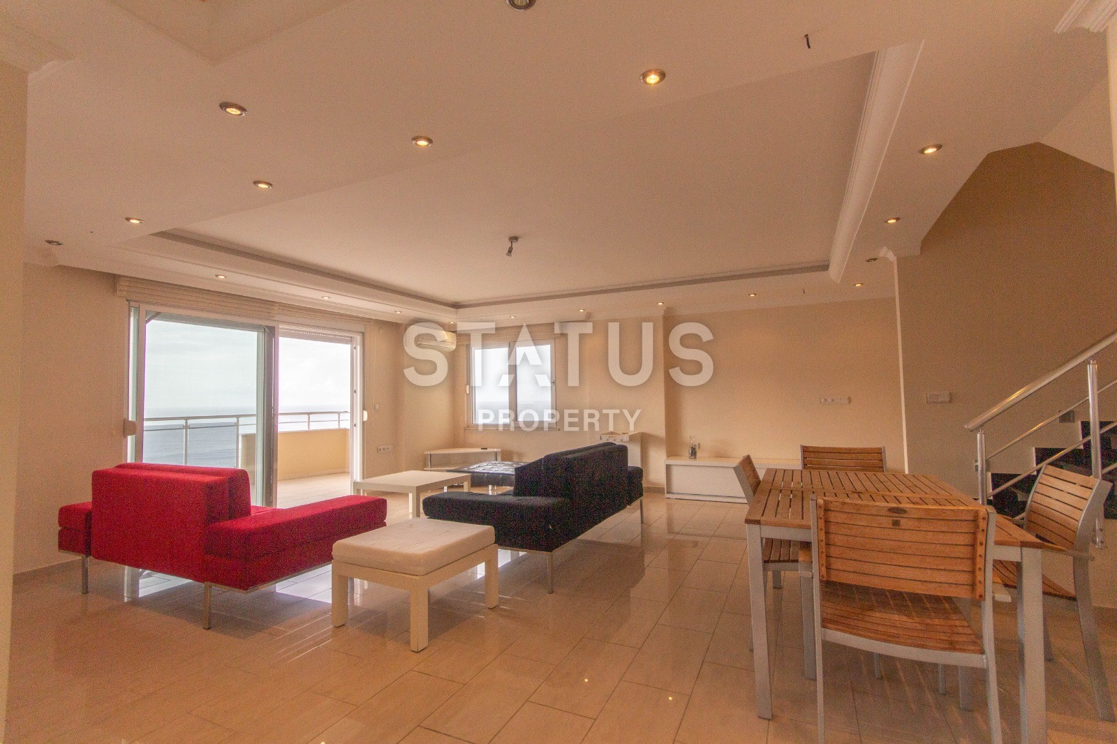 Пентхаус с невероятными видами на первой линии в добротном доме. 230 кв.м. фото 35