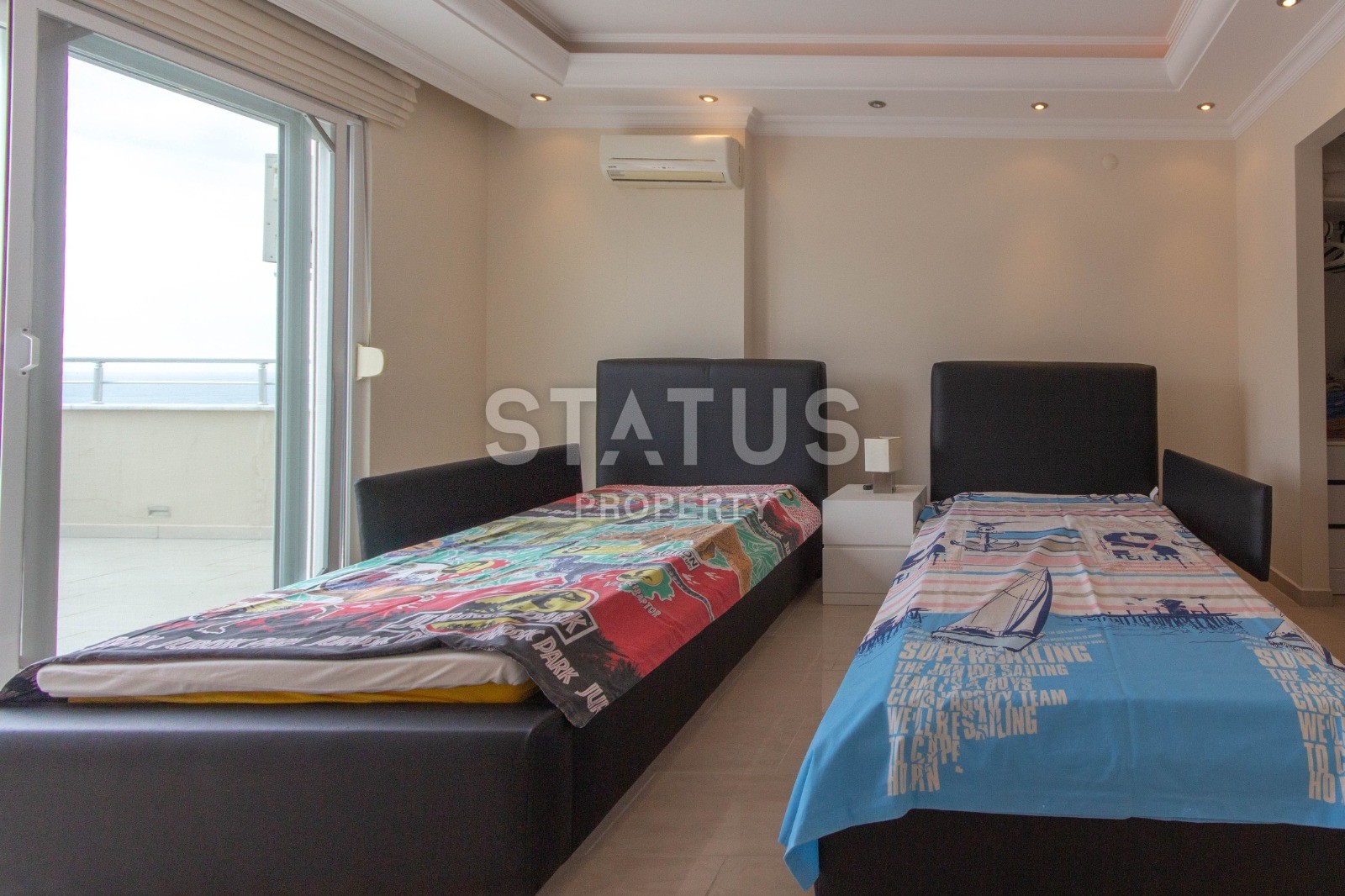 Пентхаус с невероятными видами на первой линии в добротном доме. 230 кв.м. фото 37