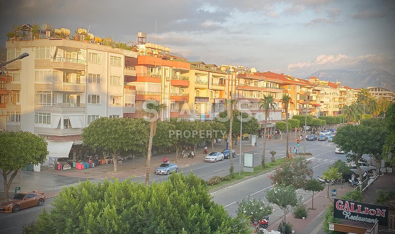 Четырехкомнатная квартира в центре города, 140 м2 фото 18