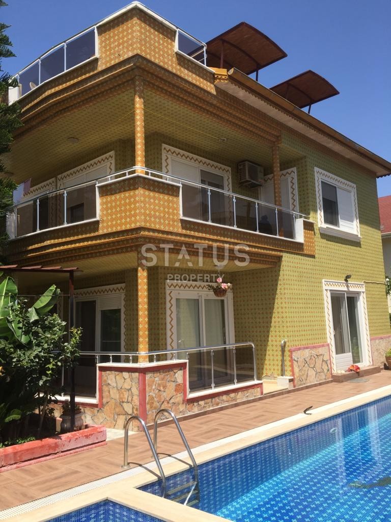 Villa 4+1 with a garden and a swimming pool. By the sea. 380 m2. Konakli, Alanya фото 11
