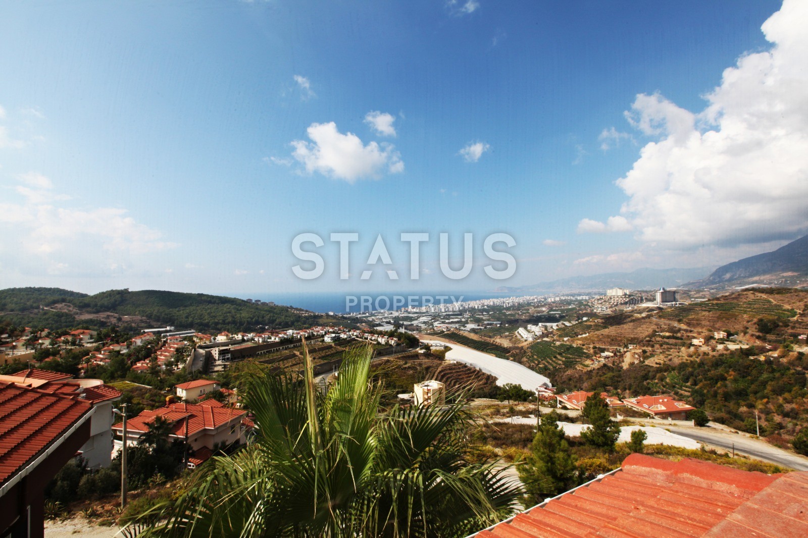 Two-storey villa with a swimming pool in Kargicak, 280 m2 фото 4