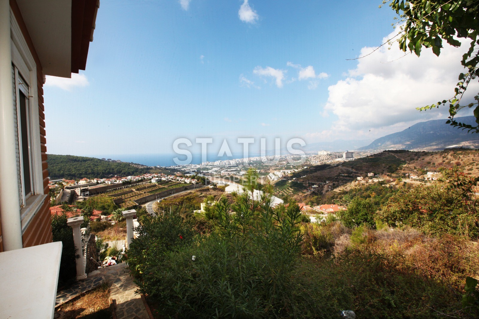 Two-storey villa with a swimming pool in Kargicak, 280 m2 фото 5