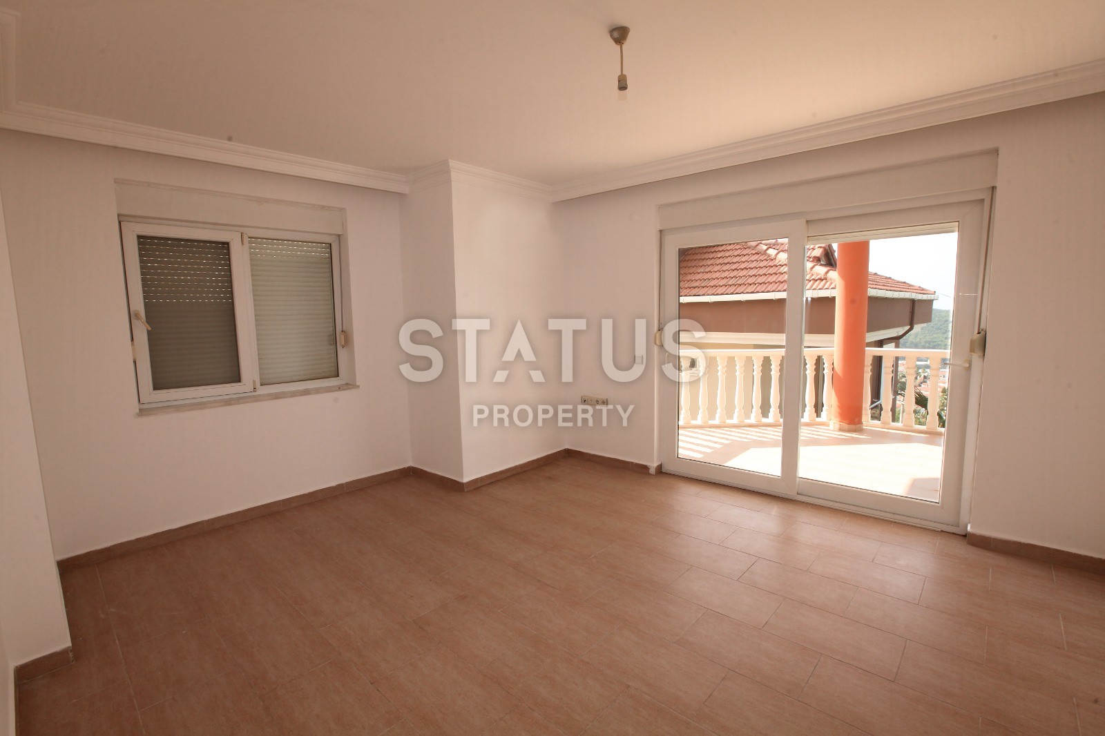 Two-storey villa with a swimming pool in Kargicak, 280 m2 фото 15