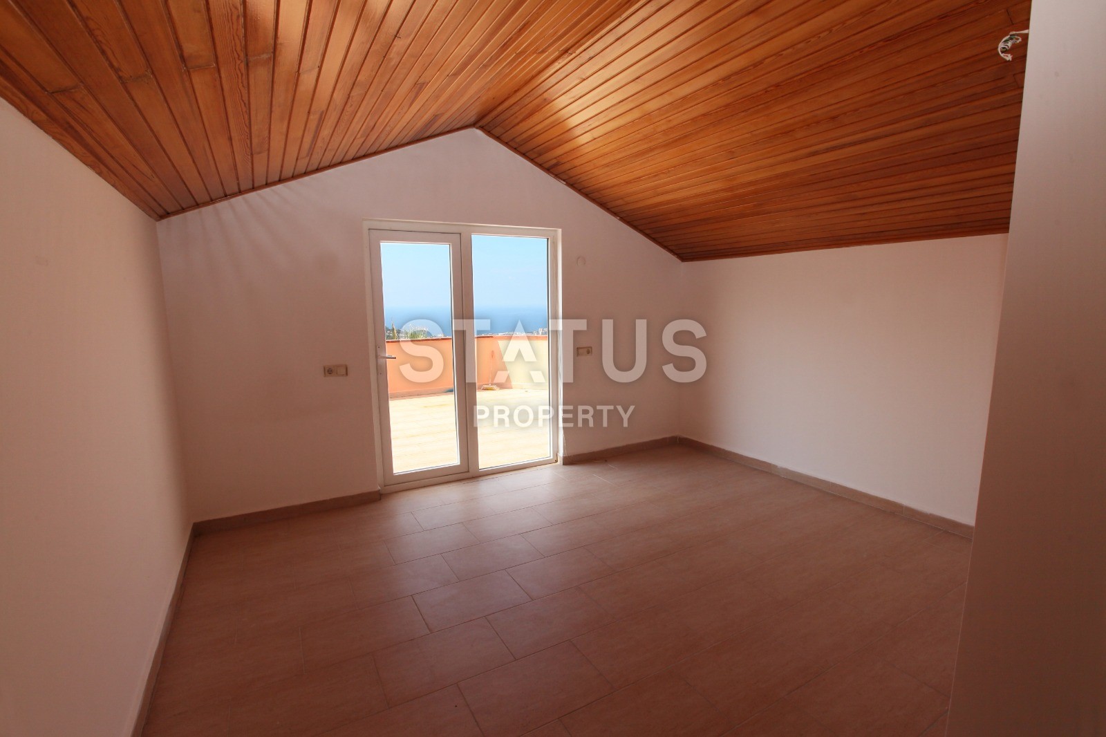 Two-storey villa with a swimming pool in Kargicak, 280 m2 фото 19