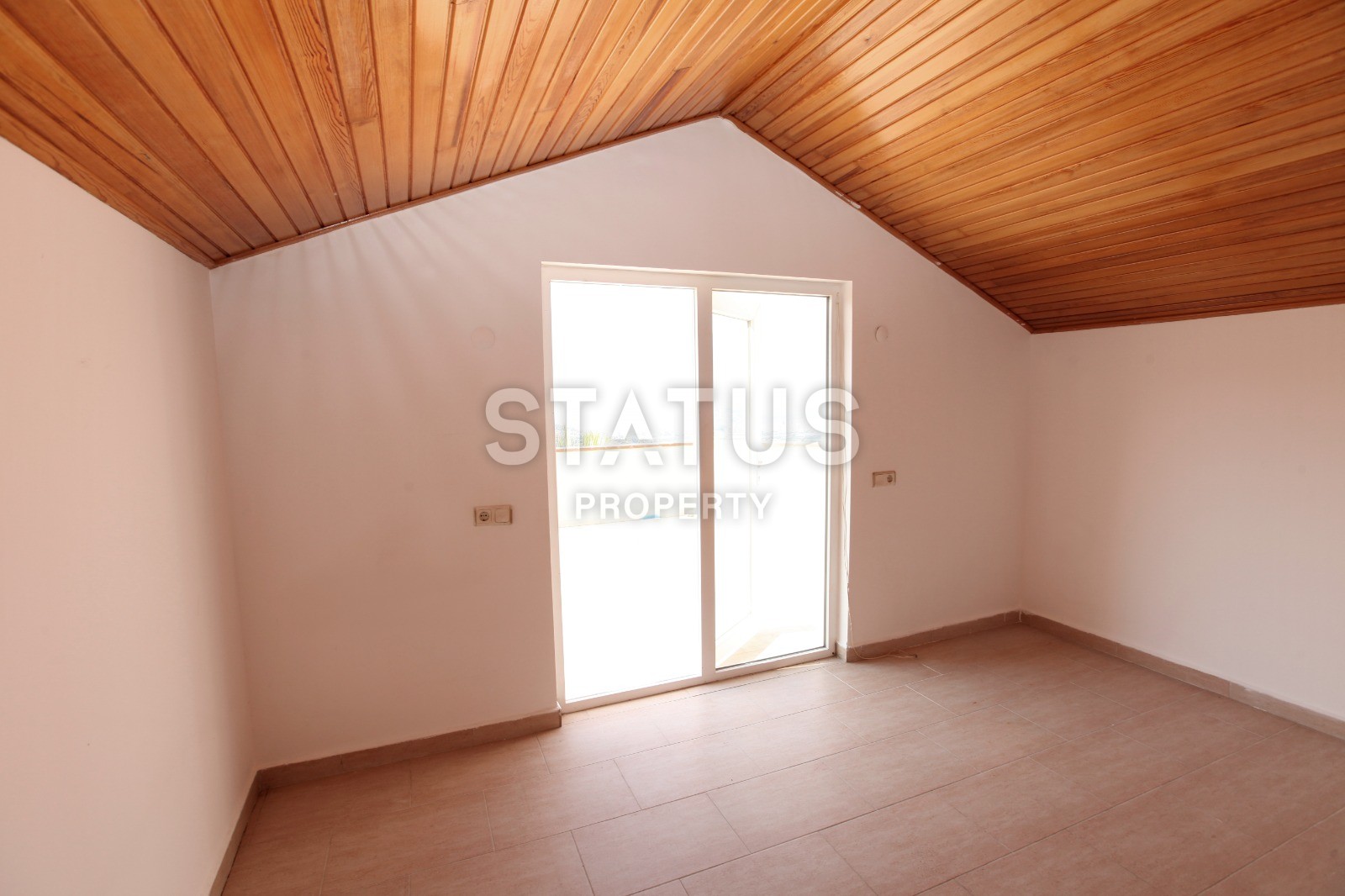 Two-storey villa with a swimming pool in Kargicak, 280 m2 фото 20