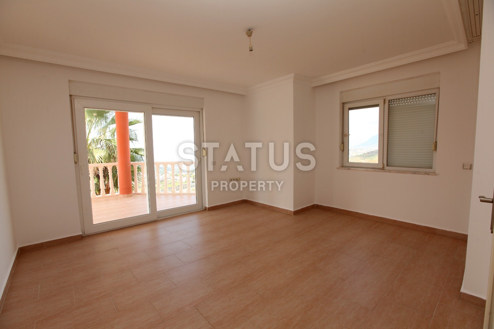 Two-storey villa with a swimming pool in Kargicak, 280 m2 фото 28