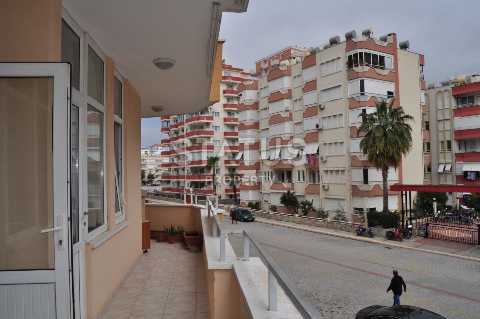 Бюджетная квартира в центре Махмутлара. 105 кв.м. фото 2