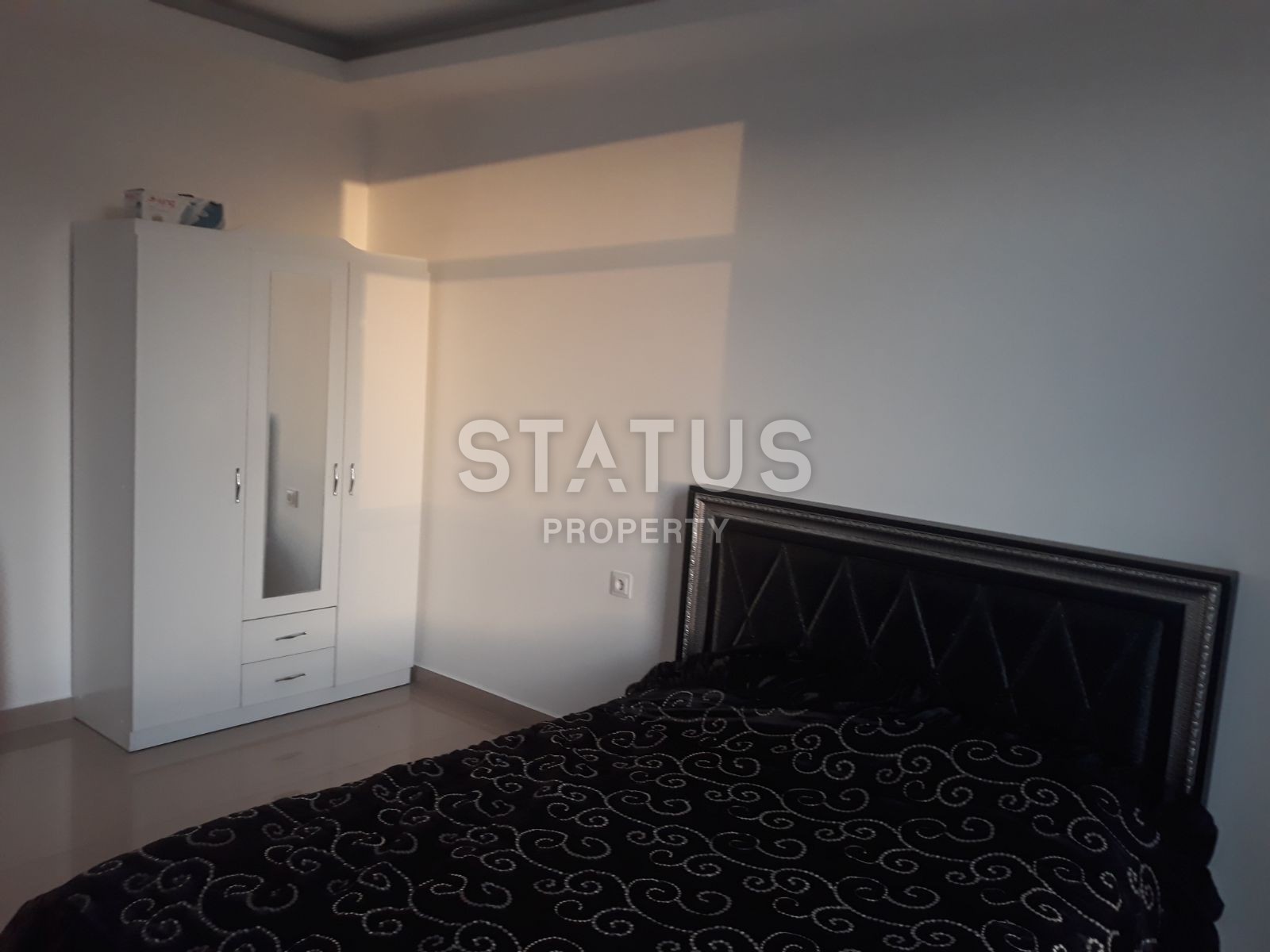 Квартира 1+1 с мебелью и техникой в 200 метрах от моря в районе Кестель. 60 кв.м. фото 3