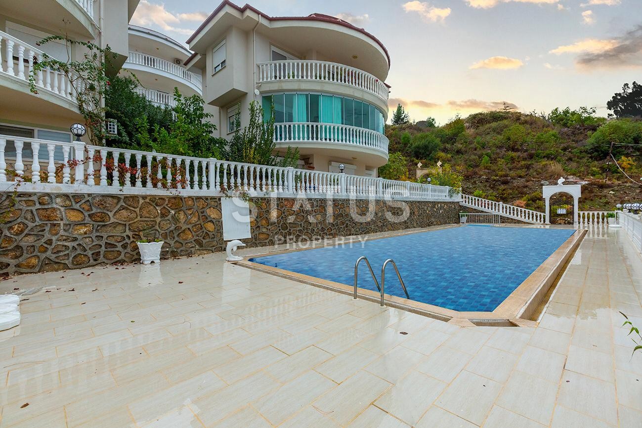 Furnished villa with private garage in Kargicak. 190 sq.m. фото 29