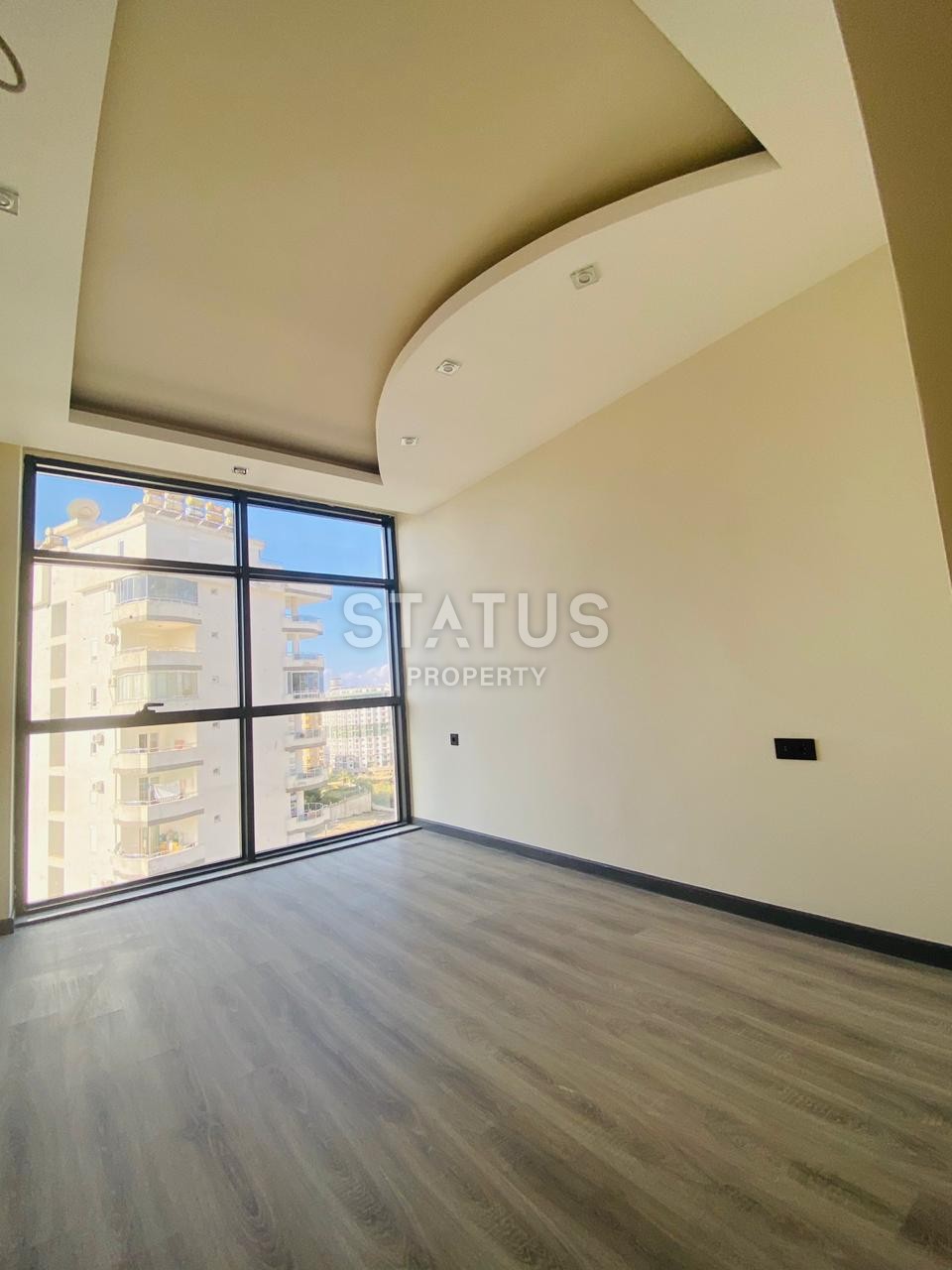 Квартира в новом доме с отдельной кухней и панорамными окнами. 105 кв.м. фото 5