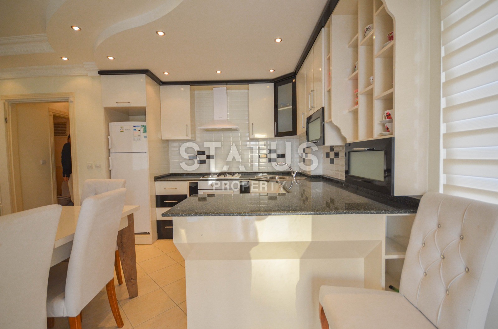 Трехкомнатная квартира с мебелью в 100 метрах от моря, 110 м2 фото 9