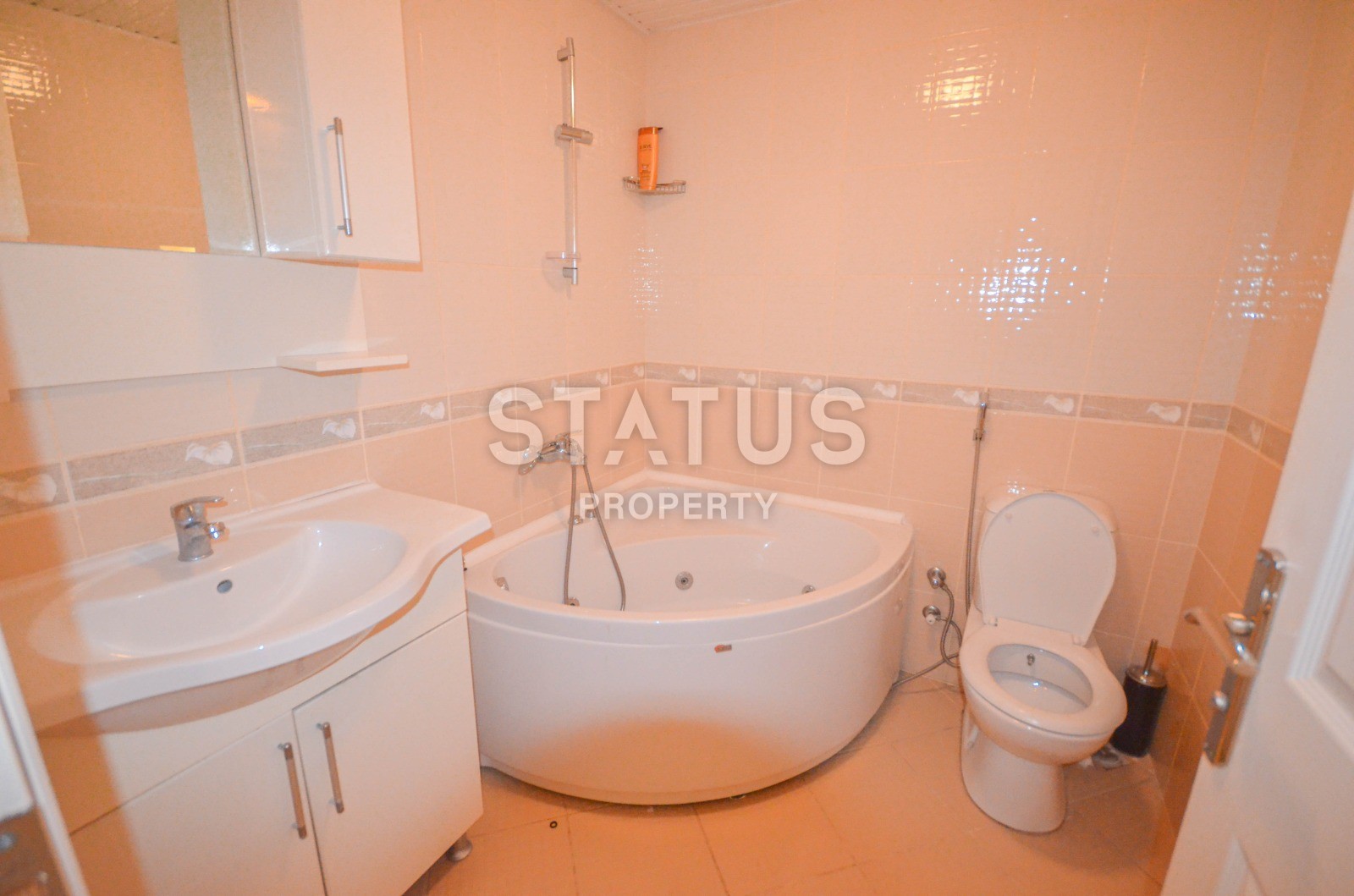 Трехкомнатная квартира с мебелью в 100 метрах от моря, 110 м2 фото 13