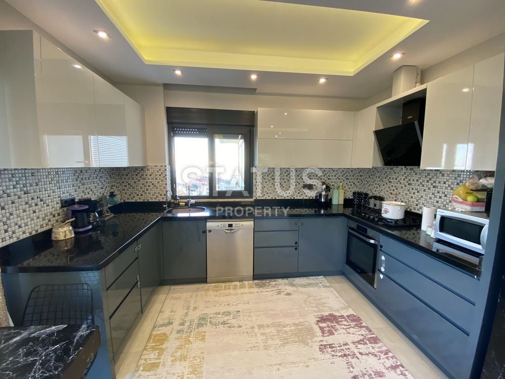 Шикарный пентхаус с потрясающими видами на море и горы. фото 6