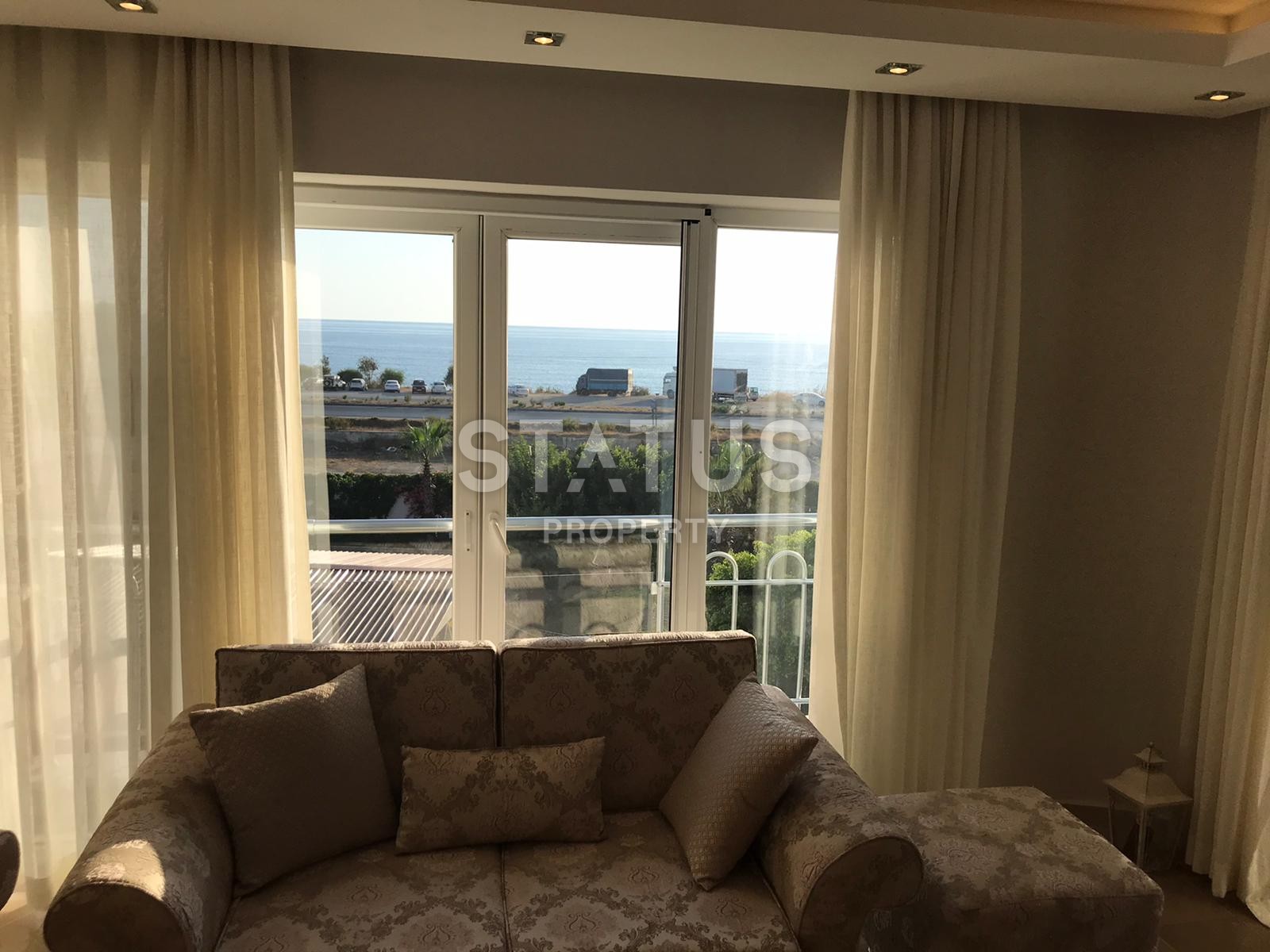 Apartments with direct sea views in the ecological natural area Demirtas. фото 4