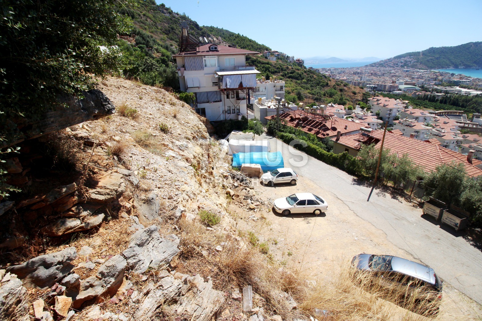 Инвестиционный участок земли с видом на море 1000 м2 возле пляжа Клеопатры. фото 3