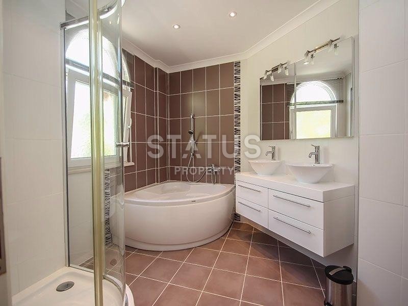 Шикарная вилла 3+1 с большой территорией 1261 м2 и панорамным видом. Оба, Алания. фото 8