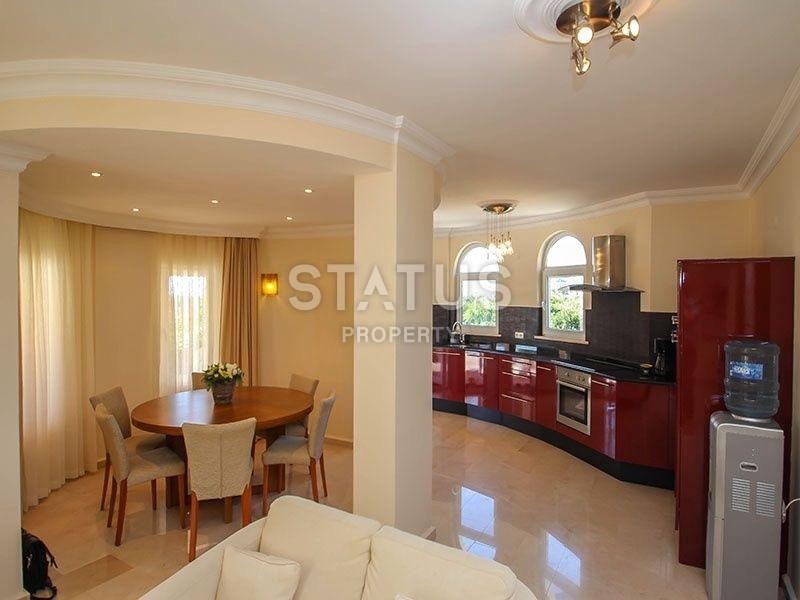 Шикарная вилла 3+1 с большой территорией 1261 м2 и панорамным видом. Оба, Алания. фото 23