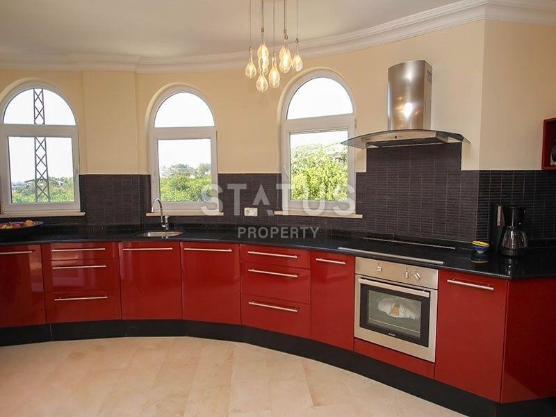 Шикарная вилла 3+1 с большой территорией 1261 м2 и панорамным видом. Оба, Алания. фото 29