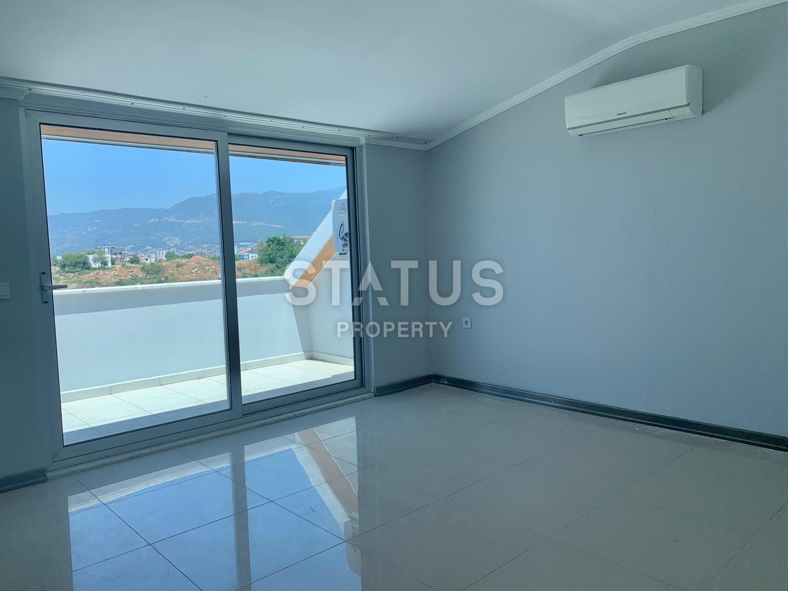 Трехкомнатная квартира в Кестеле, 140 м2 с видом на море и горы фото 9