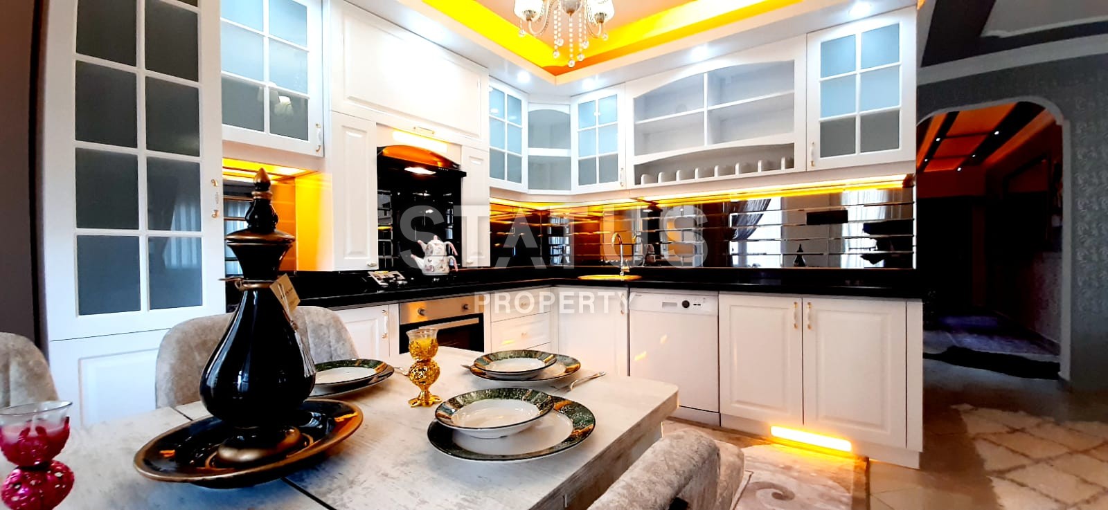 Трёхкомнатная квартира с большим балконом, 105 м2, Махмутлар, Алания. фото 2