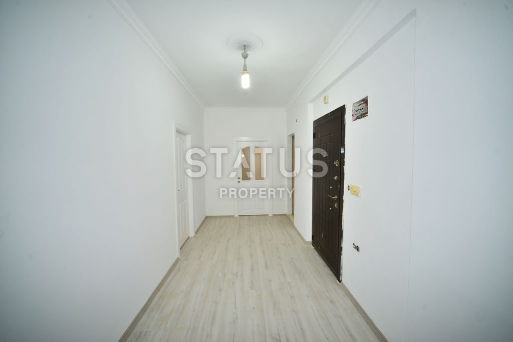 Квартира 2+1 с отдельной кухней и двумя балконами, 130 м2 в Махмутларе. фото 4