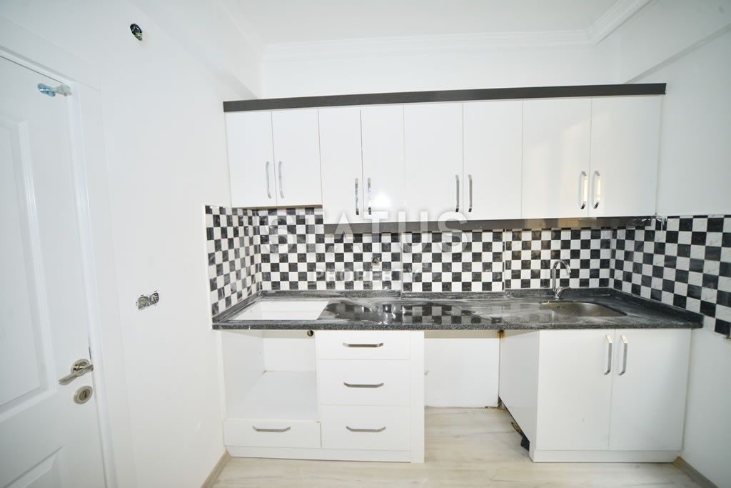 Квартира 2+1 с отдельной кухней и двумя балконами, 130 м2 в Махмутларе. фото 9